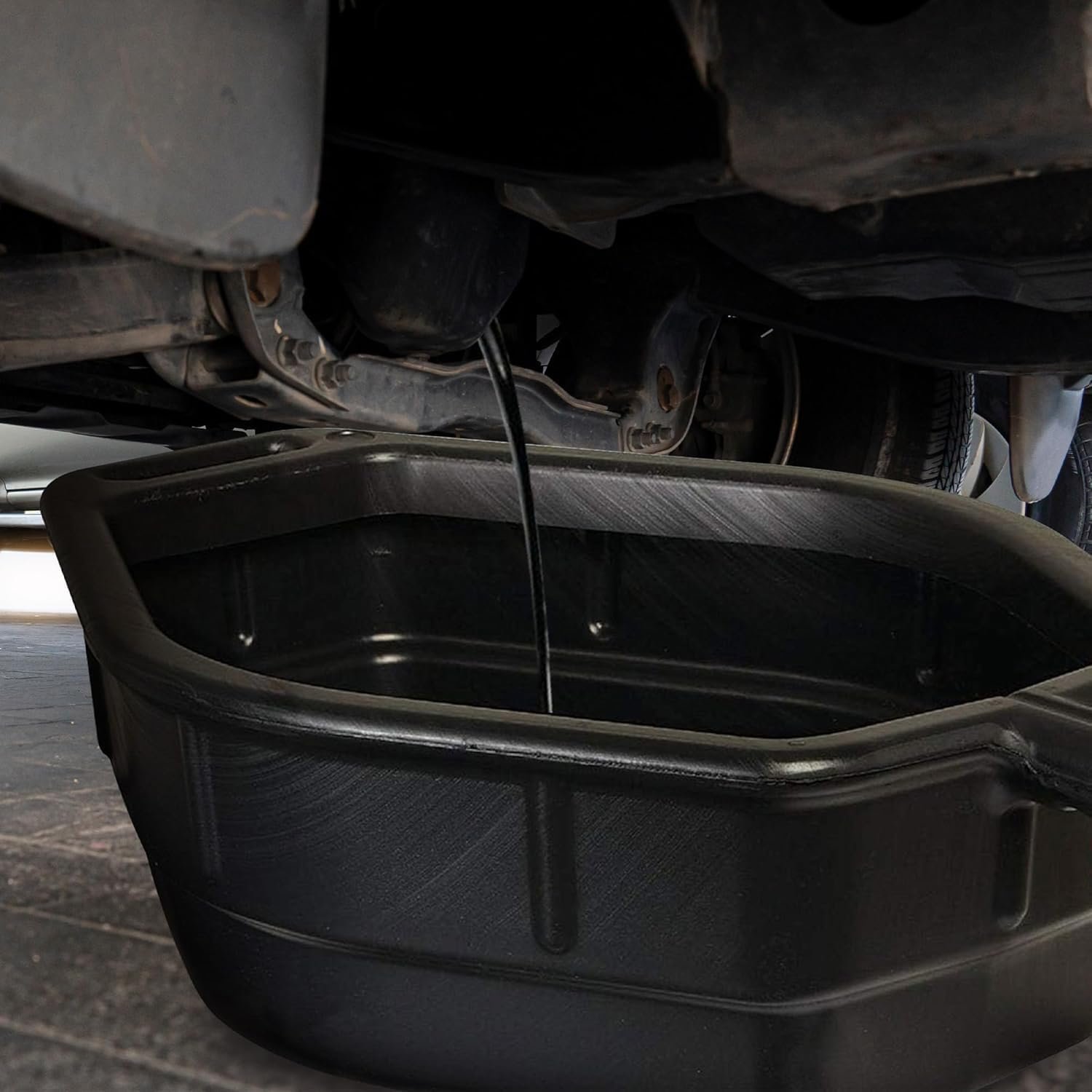 Midwest Can 6395 5-Gallon Drain Pan – Large Capacity Oil and Fluid Collection Pan with Integrated Handles - Image 4