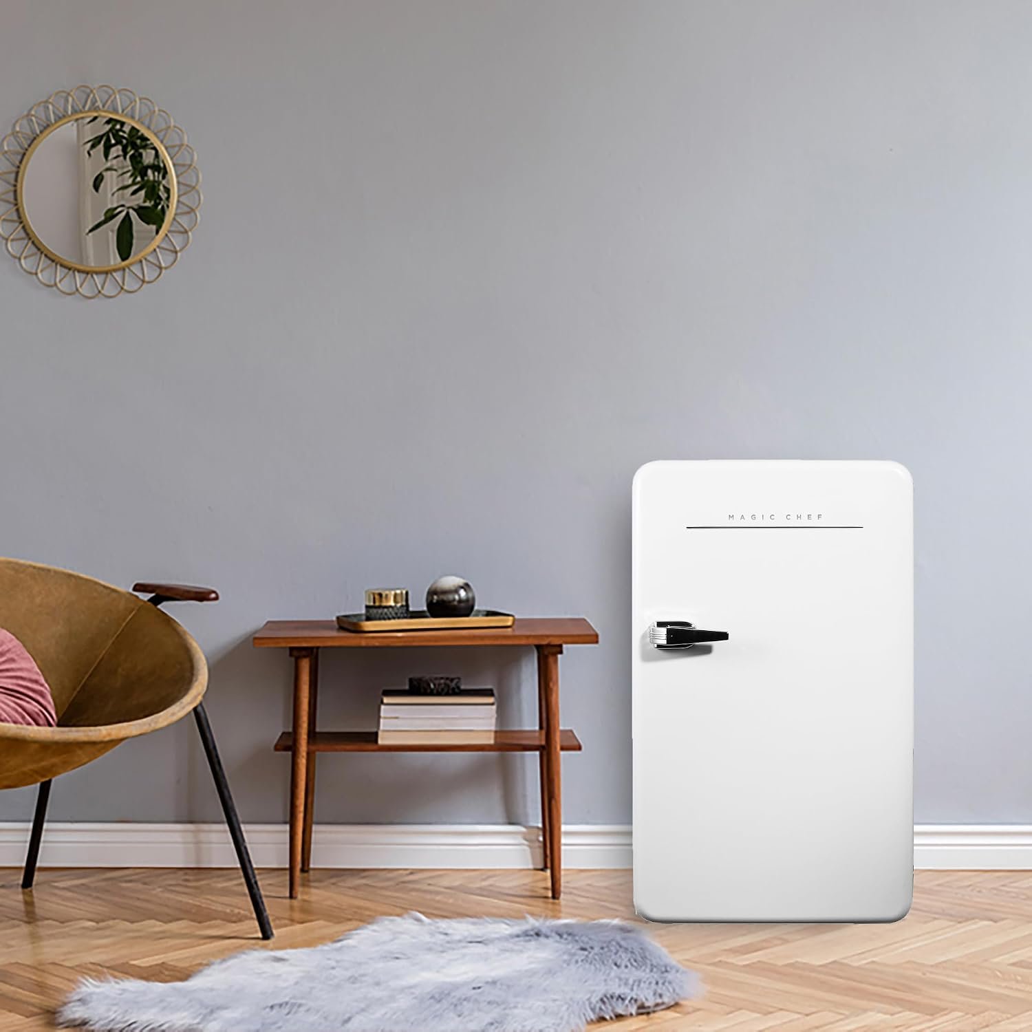 Magic Chef MCR32CHW Retro Compact Refrigerator – 3.2 Cu Ft Capacity – White Vintage Design with Freezer Compartment - Image 3