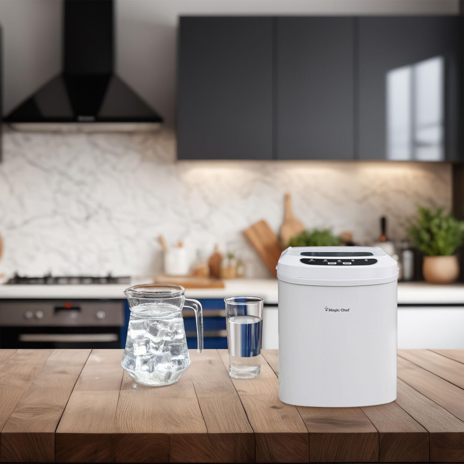 Magic Chef MCIM22W Portable Ice Maker – 27 lbs Daily Ice Production – White Countertop Ice Machine - Image 2