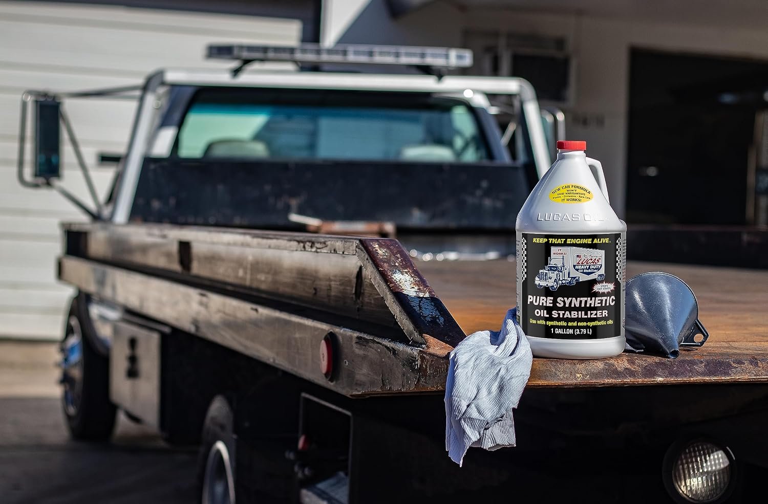 Lucas Oil 10131 Synthetic Heavy Duty Oil Stabilizer – 1 Quart Full Synthetic Additive for Engines and Transmissions - Image 3