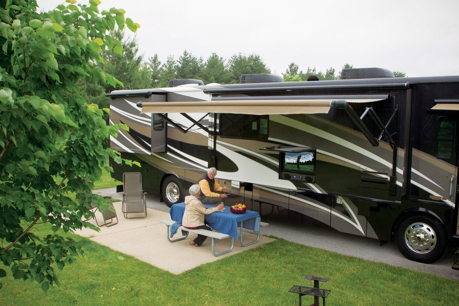 Winegard RT2035T RoadTrip T4 In-Motion Satellite Antenna – Roof Mount, Automatic Tracking, Black Compact RV System - Image 2