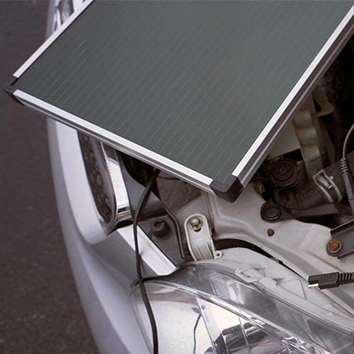 Schumacher SP1500 15-Watt Solar Battery Maintainer – Portable Solar Panel with Battery Clamps for 12V Systems - Image 3