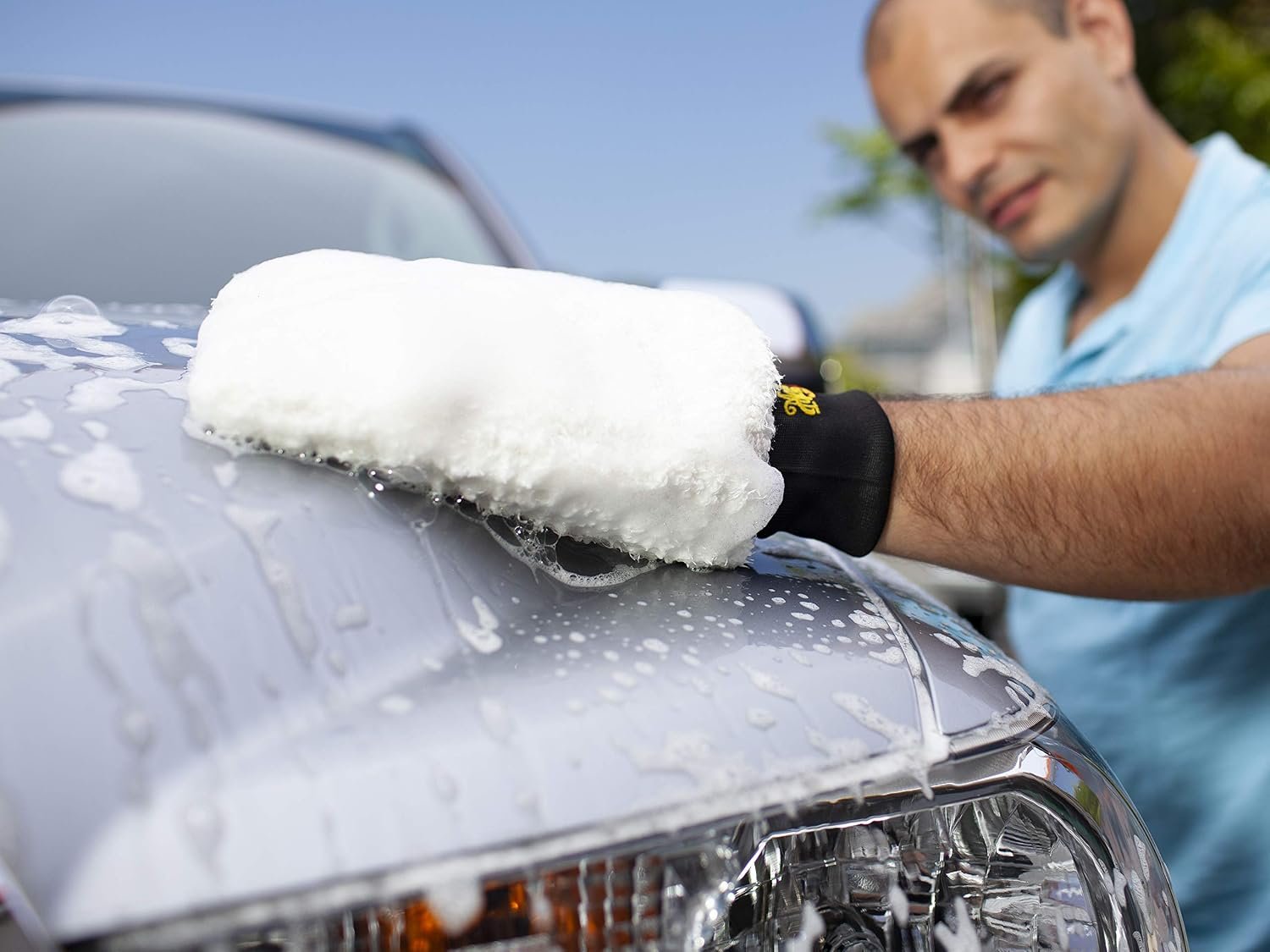 Meguiar's X3002 Microfiber Wash Mitt – Premium Chenille Microfiber, Paint-Safe Cleaning, Reusable Automotive Wash Mitt - Image 3
